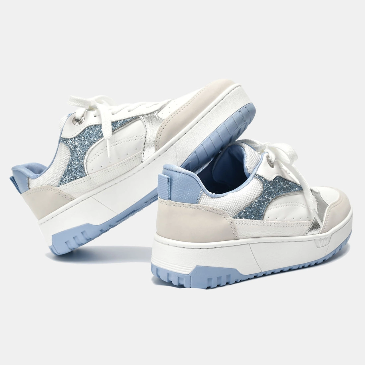 Tênis Casual Azul e bege e branco e prata