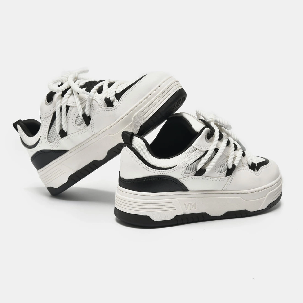 Tênis Street Branco e preto
