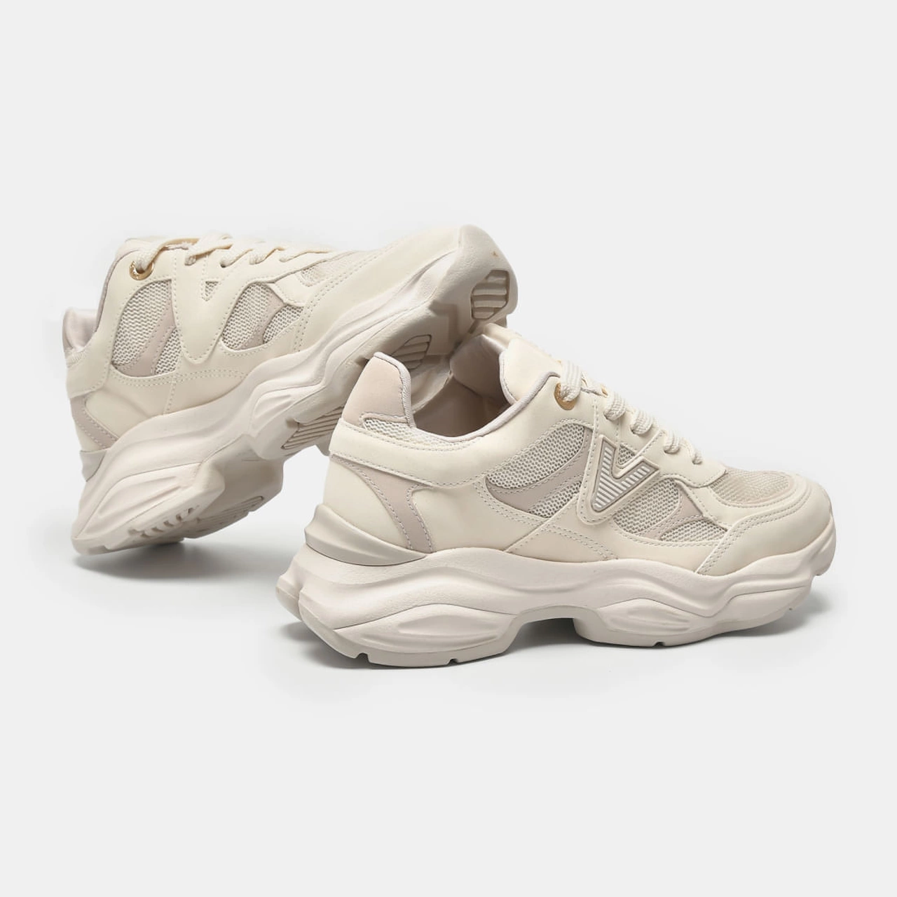 Tênis Casual Esportivo Bege e off white