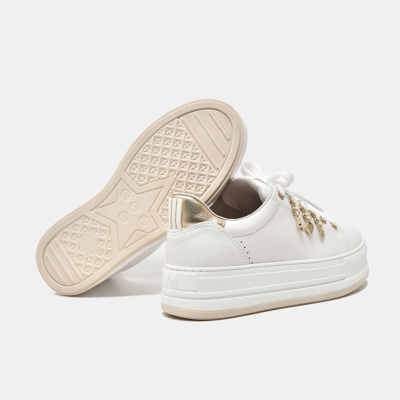 Tênis Casual Branco e Dourado
