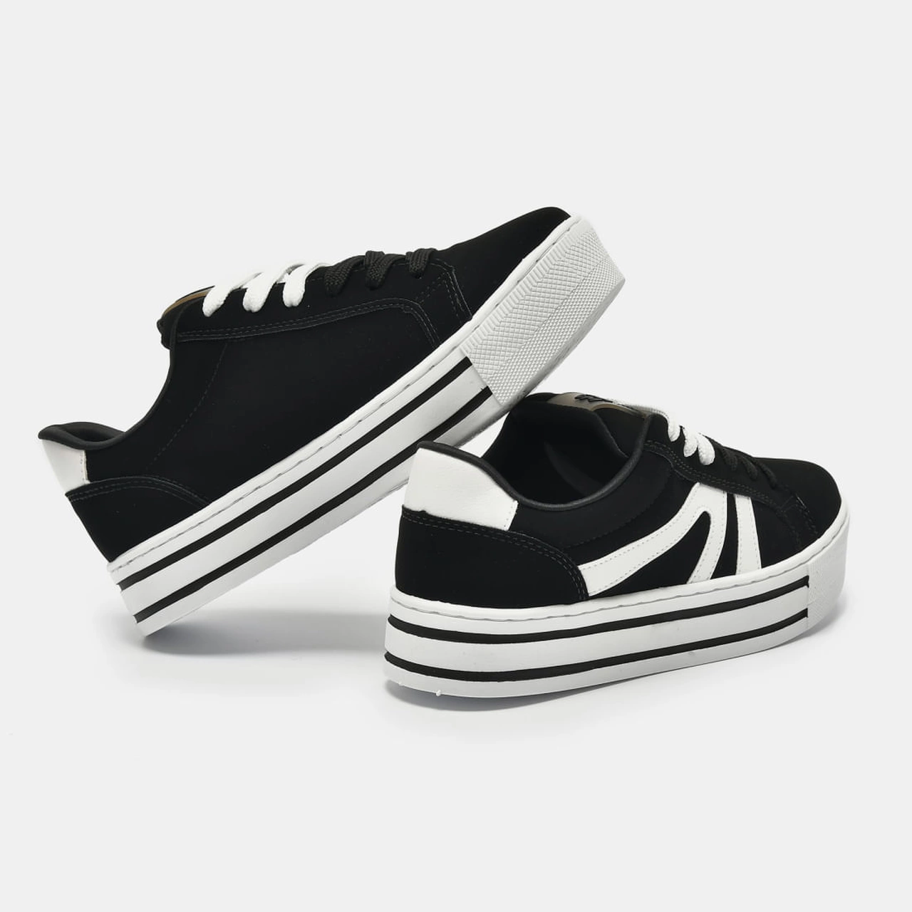 Tênis Casual Branco e preto