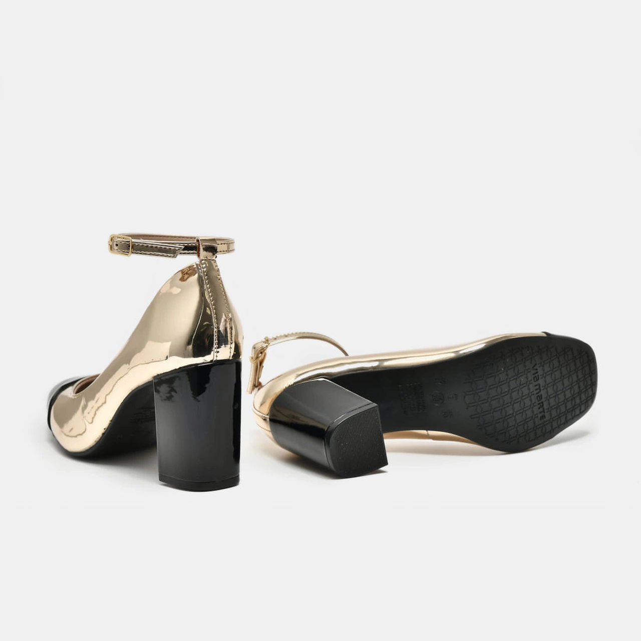 Sapato Scarpin Dourado e preto
