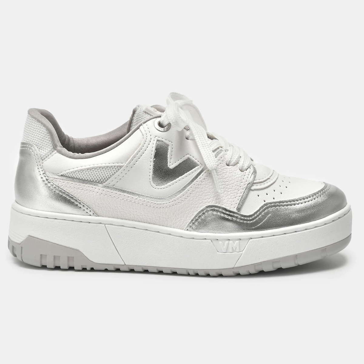 Tênis Casual Branco e Prata